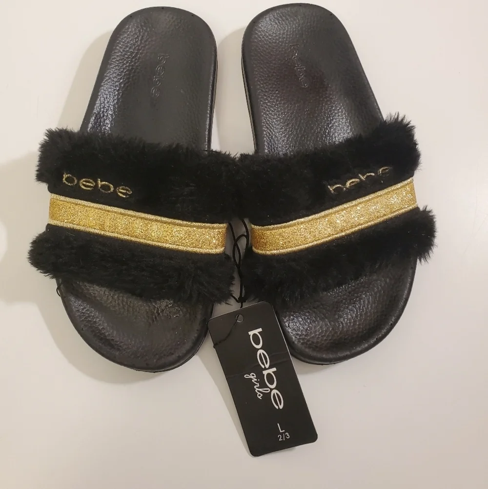 🌼HP🌼NWT Bebe Brand GirlsFuzzy Slip On Shoes